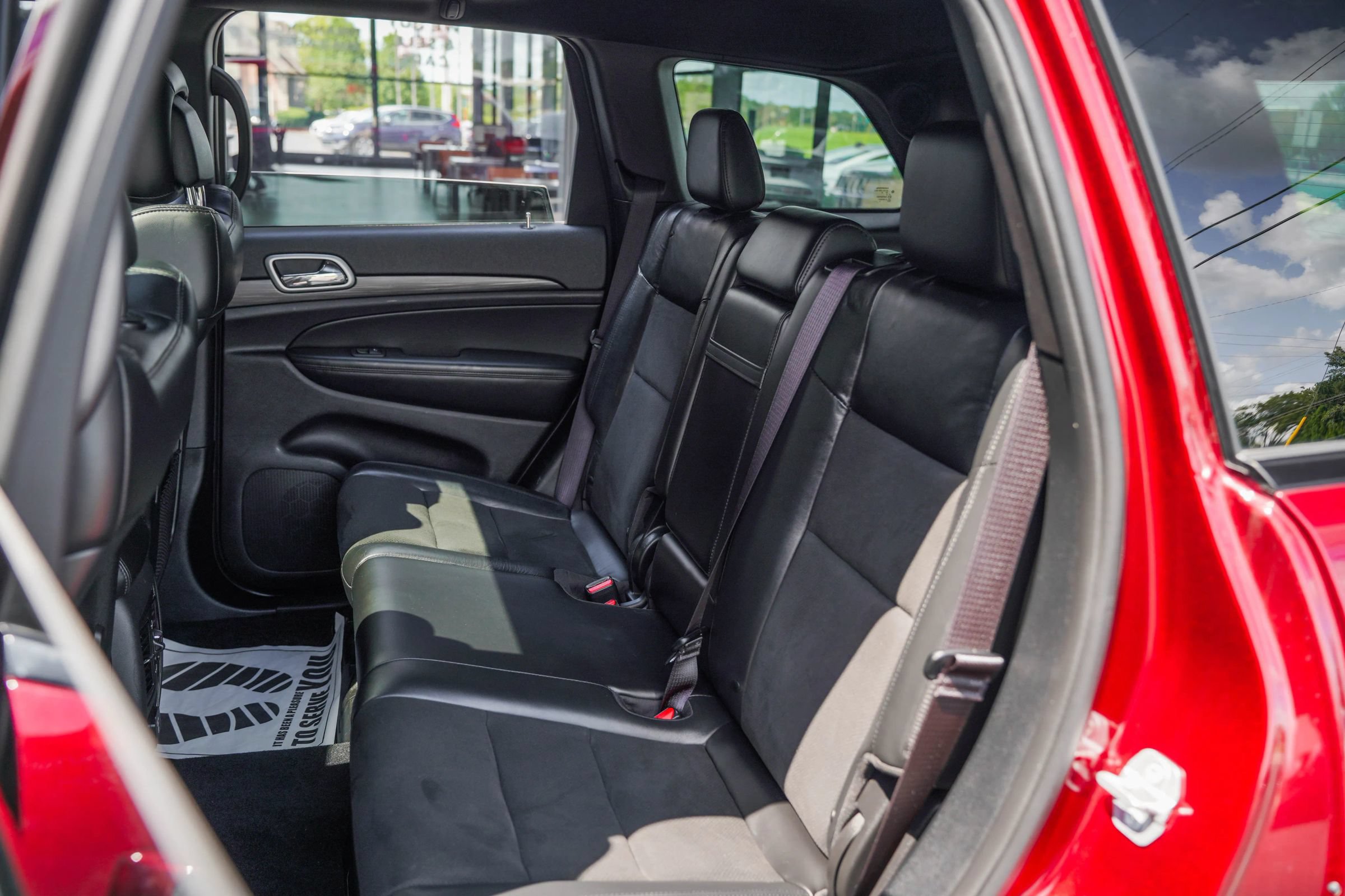 Used 2020 Jeep Grand Cherokee Altitude AWD/4WD image 29