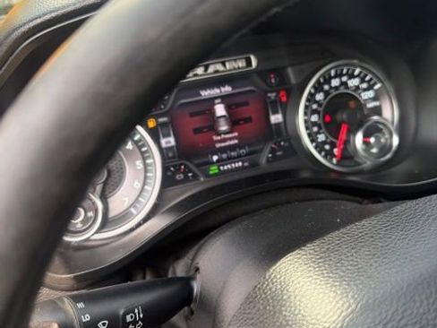 Used 2019 RAM 1500 Big Horn AWD/4WD image 4