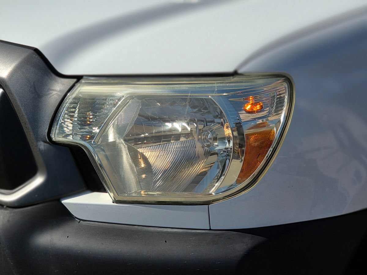 Used 2012 Toyota Tacoma 2WD Regular Cab image 6