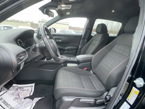 Used 2023 Honda HR-V Sport image 12