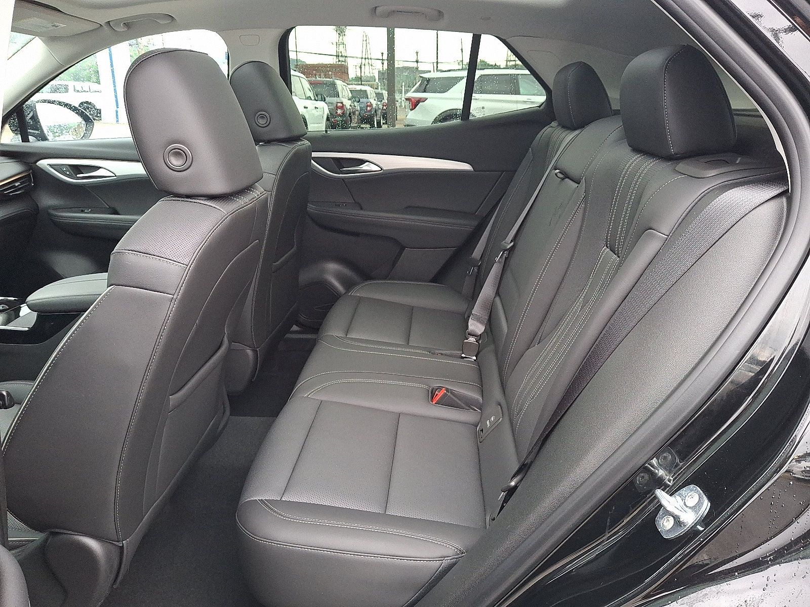 Used 2024 Buick Envision Avenir AWD/4WD image 10