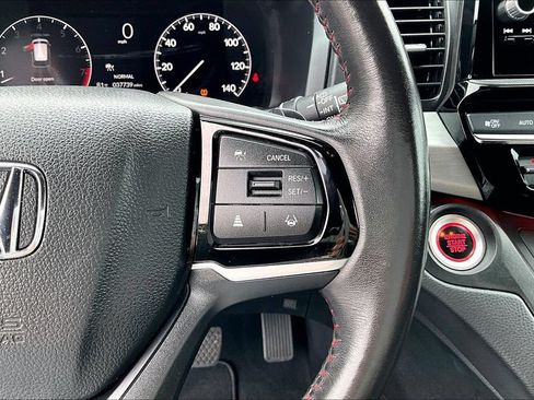 Used 2025 Honda Odyssey Sport-L image 18