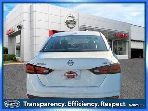 Certified 2024 Nissan Altima 2.5 SR FWD image 6