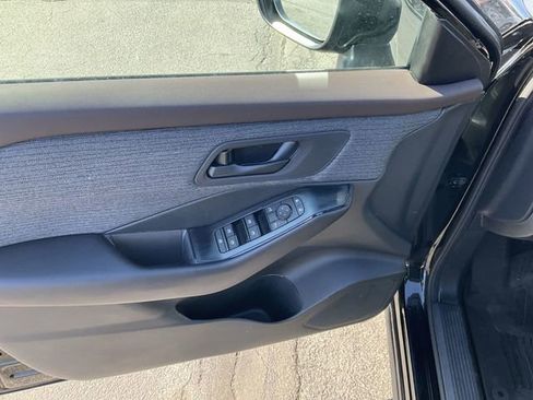 Certified 2023 Nissan Rogue S image 27