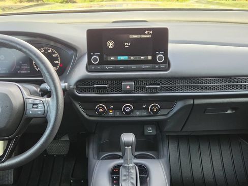 Certified 2025 Honda HR-V LX image 18