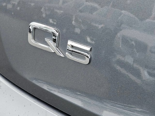 Used 2018 Audi Q5 2.0T Premium w/ Convenience Package AWD/4WD image 10