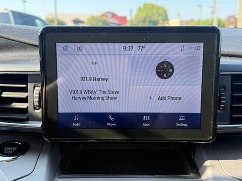 Used 2023 Ford Explorer XLT w/ Equipment Group 202A AWD/4WD image 26