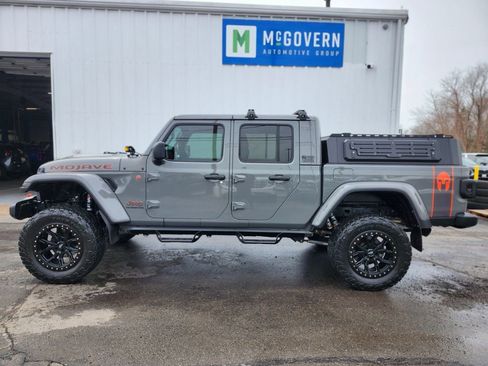 Used 2021 Jeep Gladiator Mojave image 2