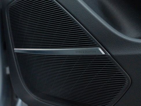 Used 2019 Audi Q8 Prestige w/ Towing Package image 31