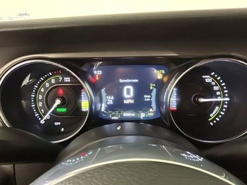 Used 2023 Jeep Wrangler Unlimited Rubicon 4xe AWD/4WD image 17