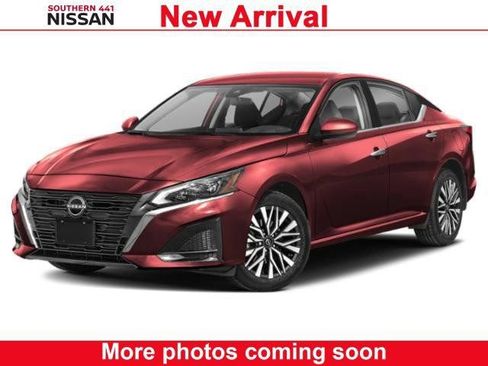 Certified 2024 Nissan Altima 2.5 SV FWD image 1