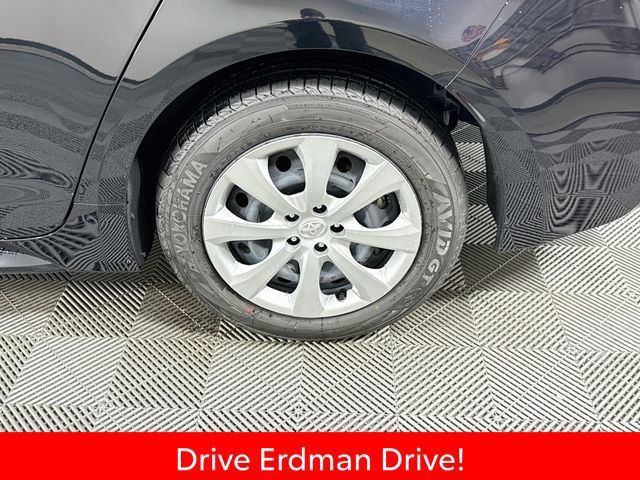 Certified 2026 Toyota Corolla LE FWD image 4