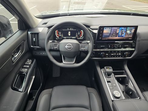 New 2026 Nissan Pathfinder SL AWD/4WD image 14
