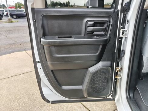 Used 2018 RAM 1500 Express w/ Express Value Package AWD/4WD image 19