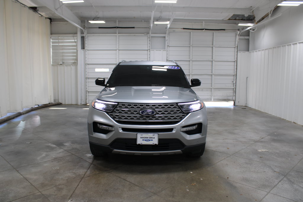 Used 2024 Ford Explorer Limited AWD/4WD image 3