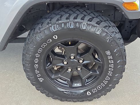 Used 2021 Jeep Gladiator Sport AWD/4WD image 7