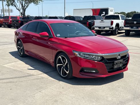 Used 2019 Honda Accord Sport image 4