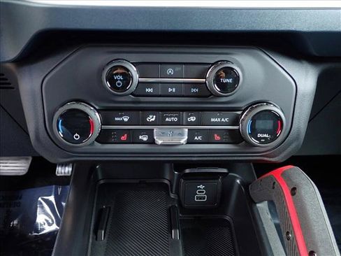 New 2026 Ford Bronco Heritage Edition AWD/4WD image 18