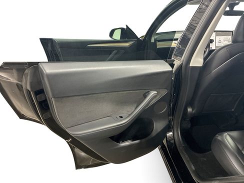 Certified 2022 Tesla Model Y Performance AWD/4WD image 10