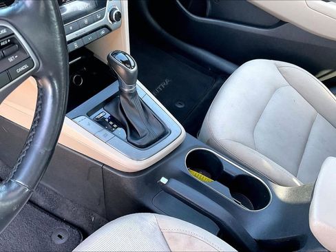 Used 2018 Hyundai Elantra Value Edition image 18