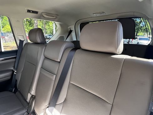 Used 2020 Lexus GX 460 Luxury w/ Accessory Package image 33