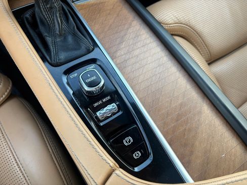 Used 2017 Volvo S90 T6 Inscription w/ Vision Package AWD/4WD image 28