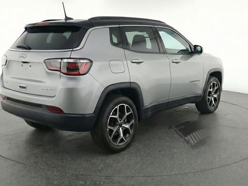 Used 2025 Jeep Compass Limited AWD/4WD image 9
