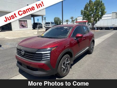 Used 2025 Nissan Kicks SV FWD image 1