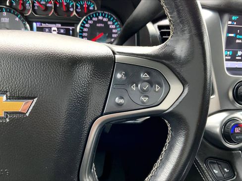Used 2020 Chevrolet Suburban LT image 25