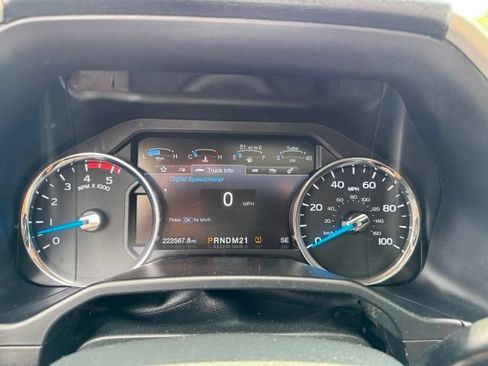Used 2017 Ford F250 Lariat w/ Lariat Ultimate Package AWD/4WD image 21