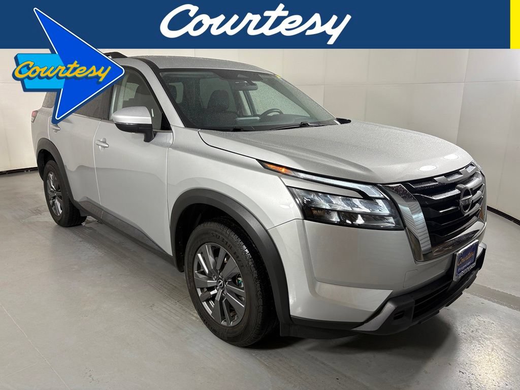 Used 2024 Nissan Pathfinder SV FWD image 1