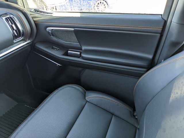 Used 2025 Ford Expedition Tremor AWD/4WD image 17
