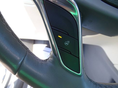 Used 2017 Cadillac XT5 Luxury image 21