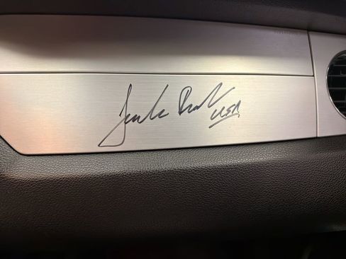 Used 2010 Ford Mustang GT Premium image 23