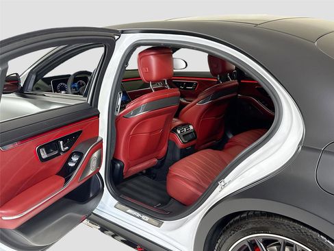 Used 2025 Mercedes-Benz S 63 AMG S image 25