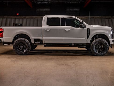 Used 2026 Ford F350 Lariat w/ Black Appearance Package AWD/4WD image 11