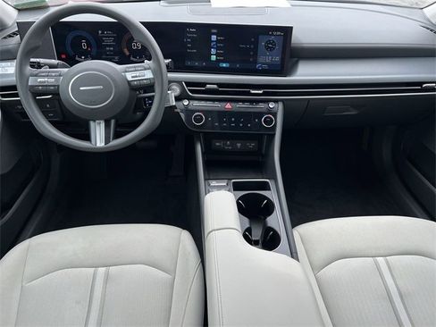 Certified 2025 Hyundai Sonata SEL image 10
