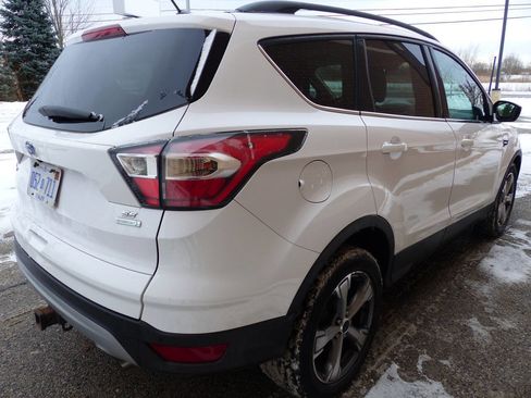 Used 2017 Ford Escape SE w/ SE Leather Comfort Package image 10