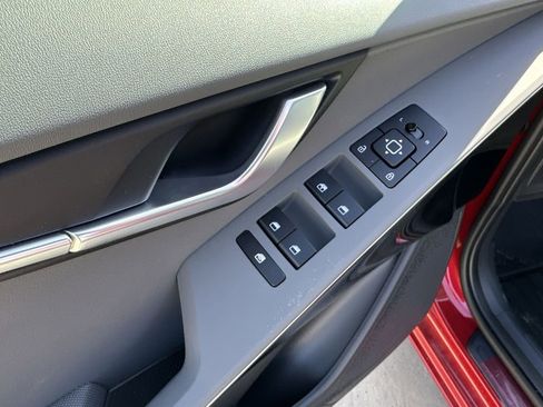 New 2025 Kia Niro EX image 16