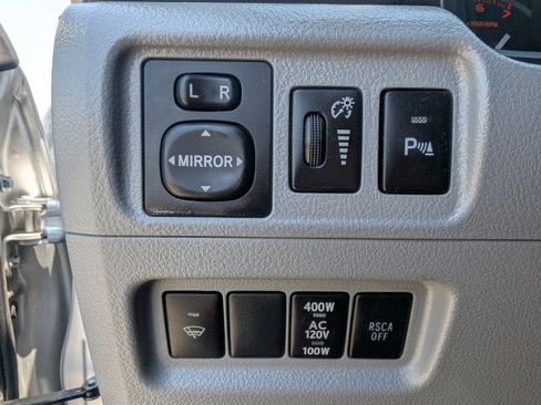 Used 2012 Toyota 4Runner SR5 w/ Premium Pkg w/3rd Row Seat AWD/4WD image 17
