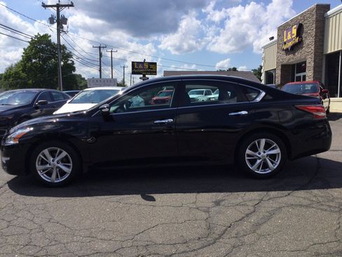 Used 2015 Nissan Altima 2.5 SL w/ Technology Package FWD image 11