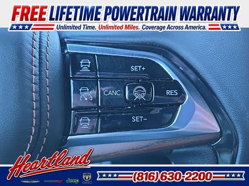 Used 2025 Jeep Grand Cherokee Summit AWD/4WD image 44