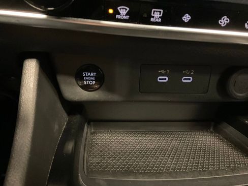 Used 2025 Nissan Rogue SV image 15