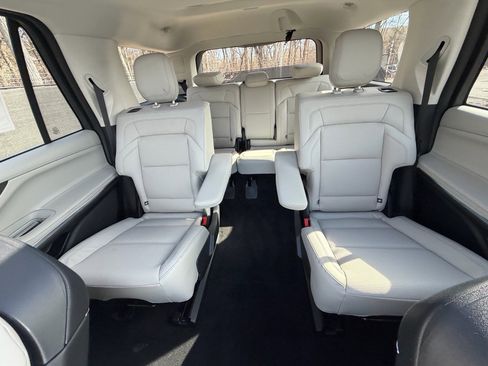 New 2026 Lincoln Navigator Reserve AWD/4WD image 39