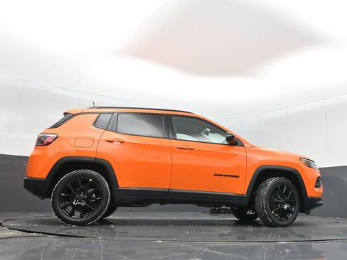 New 2026 Jeep Compass Latitude image 34