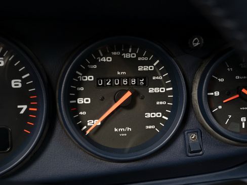 Used 1998 Porsche 911 image 18