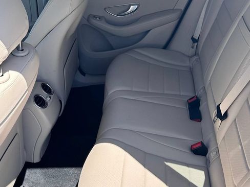 Used 2022 Mercedes-Benz GLC 300 image 11