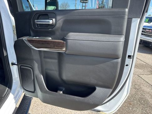 Used 2023 GMC Sierra 2500 SLE image 35