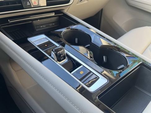 New 2026 Volkswagen Atlas SE FWD image 23
