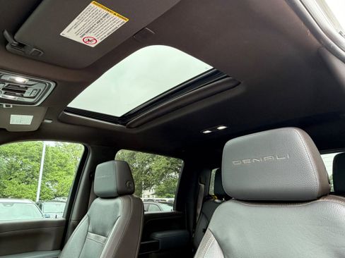 Used 2022 GMC Sierra 2500 Denali AWD/4WD image 25